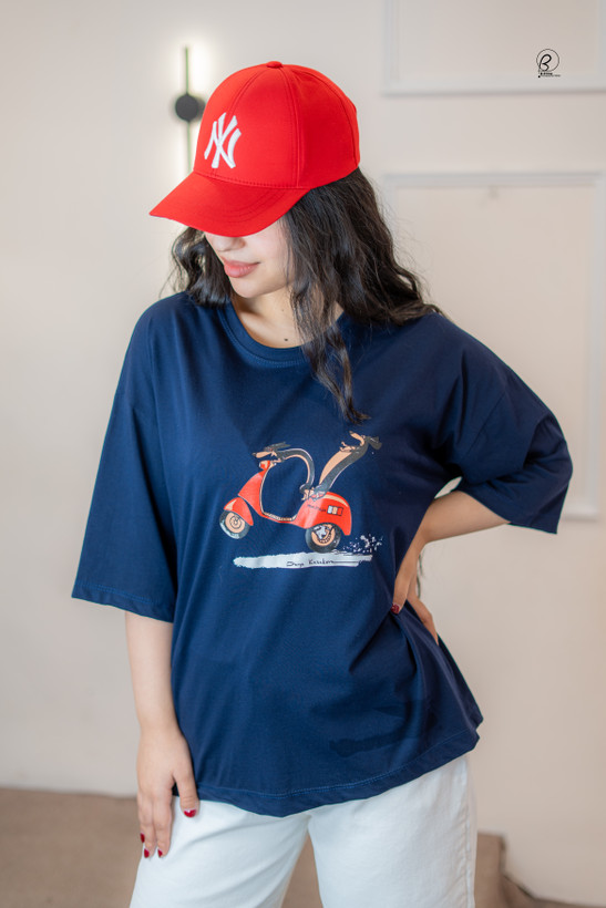 تیشرت زنانه باکسی تک چاپ موتور کلاسیک