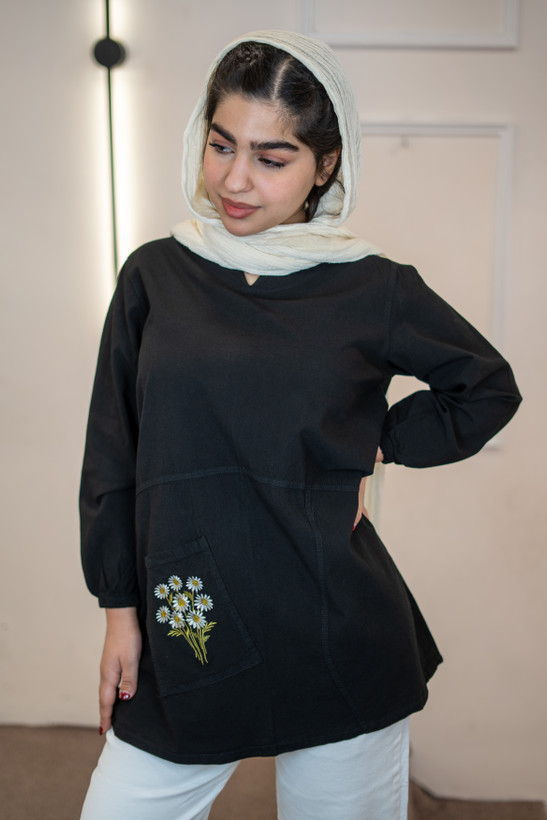 شومیز زنانه الیاف طبیعی گلدوزی مدل زنبق