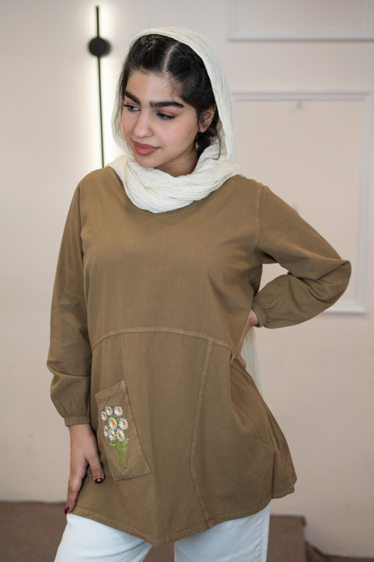 شومیز زنانه الیاف طبیعی گلدوزی مدل زنبق