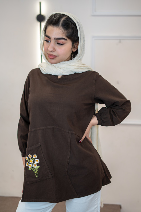 شومیز زنانه الیاف طبیعی گلدوزی مدل زنبق